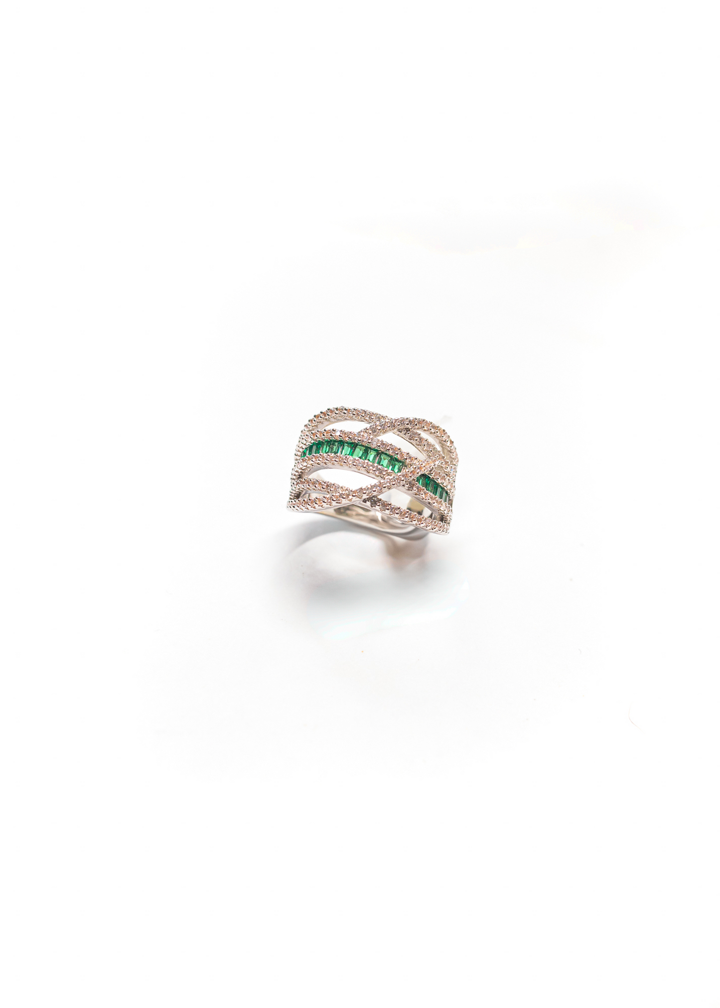 Aveline Twist Ring - Emerald Stone
