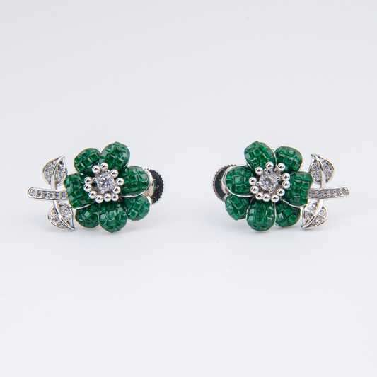 Emerald Éclat Floral Earrings