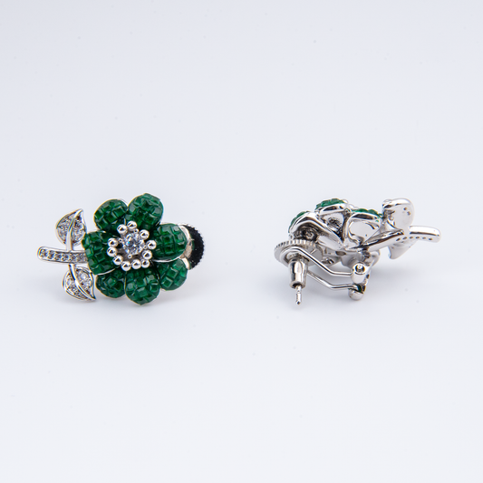 Emerald Éclat Floral Earrings