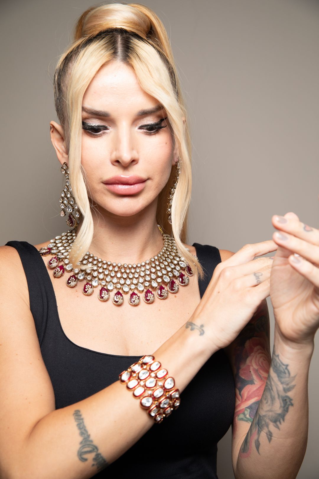 Elegant Gold and Ruby Jewelry Set