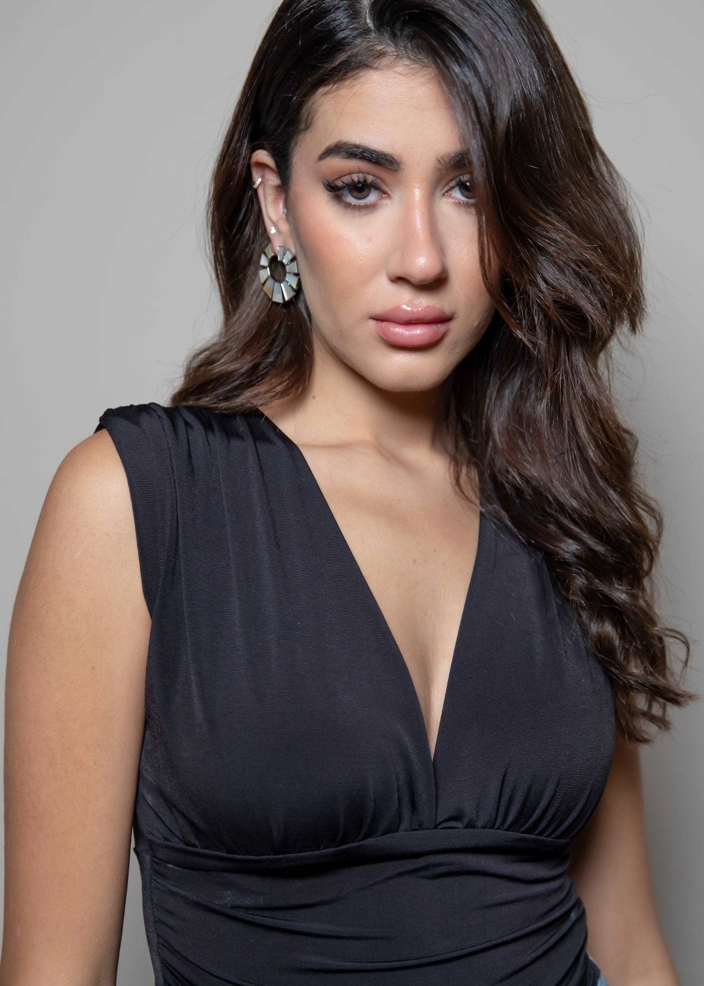 White Mother of Pearl Round Earrings - LABELRM