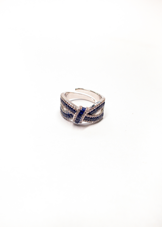 Elara Knot Ring