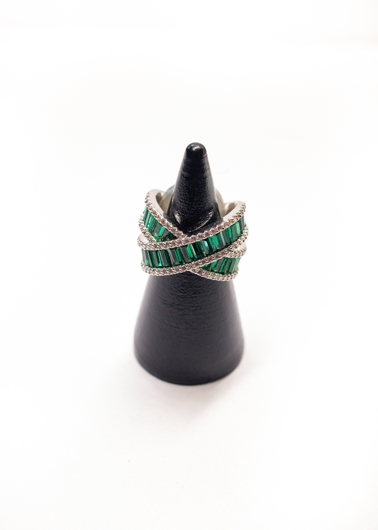 Aveline Cross Ring - Emerald Studded Stones