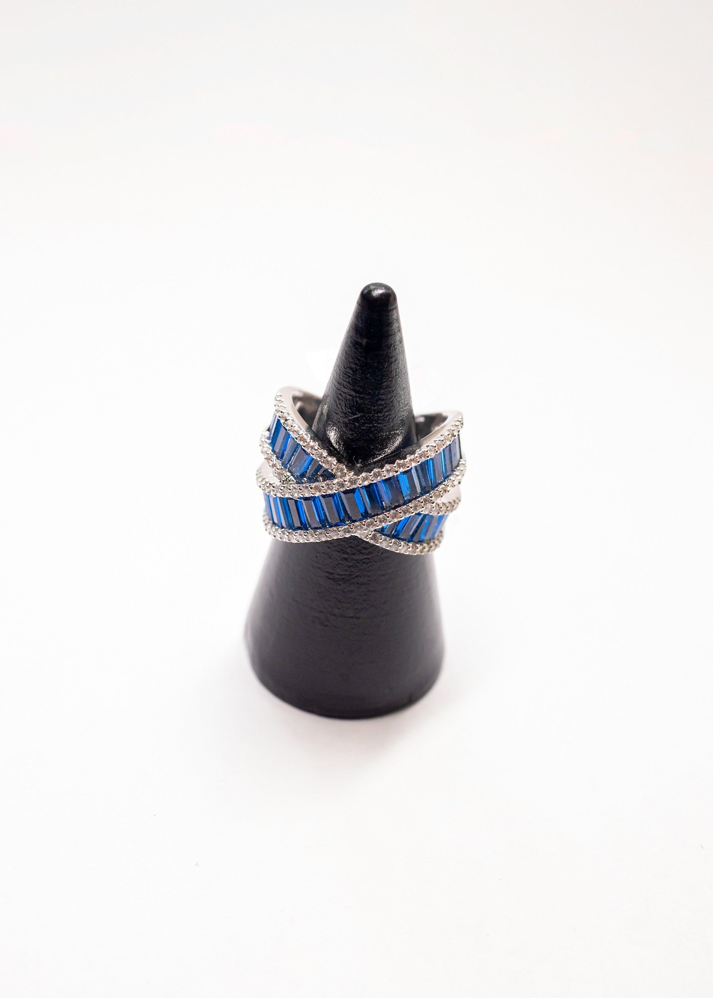 Aveline Cross Ring - Sapphire Stones
