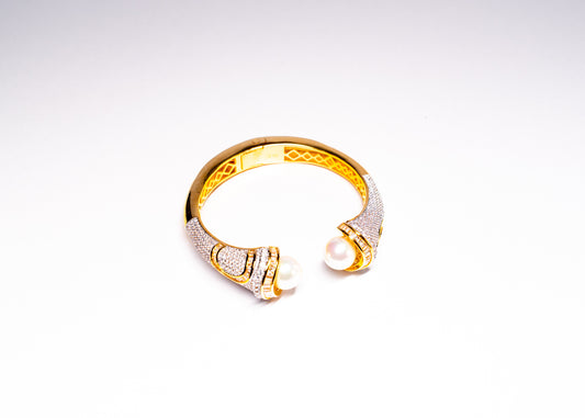 Golden Pearl Sculpt Cuff