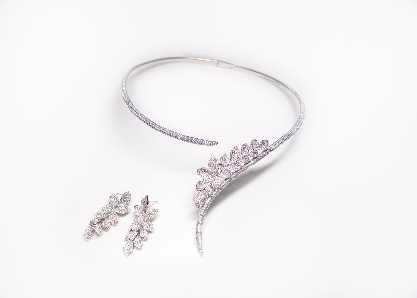 Elan de Plume Necklace