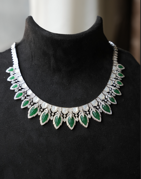 Emerald carved necklace with mother of pearl
