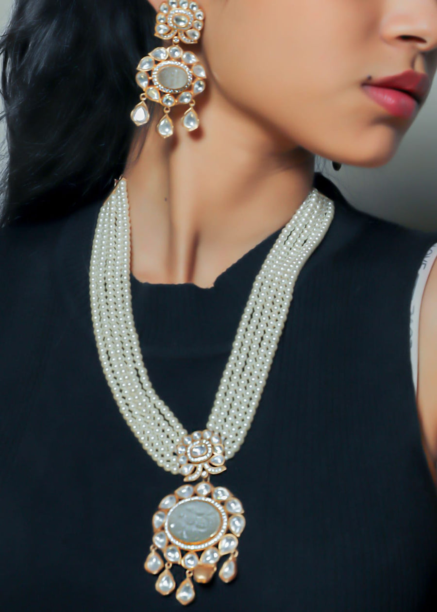 Handcrafed Pearl Necklace - LABELRM